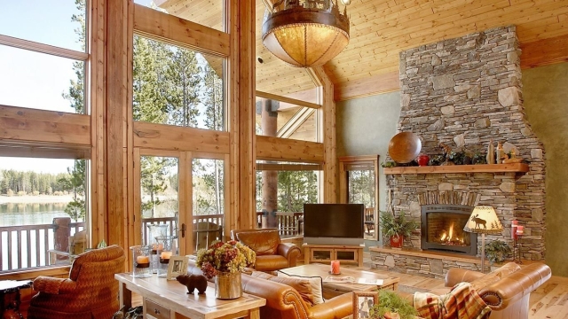 Unearthing Rustic Elegance: The Art of Crafting Log Cabins